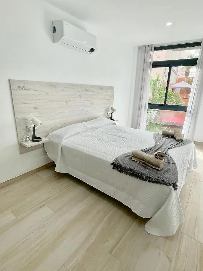 Island Suites Arona  İspanya