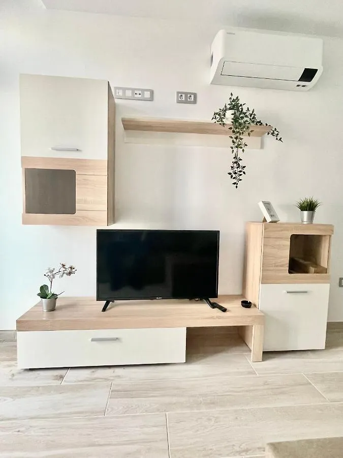 Island Suites Arona